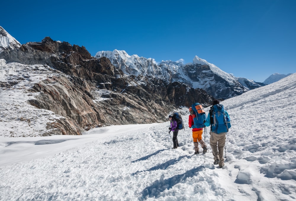 Überschreitung des Cho La Pass (5.420 m) nach Dzongla (4.830 m)